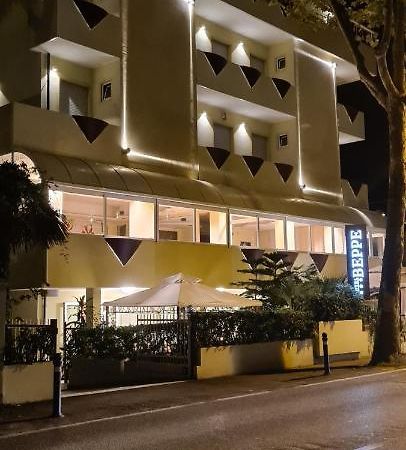 Hotel Beppe Rimini Kültér fotó
