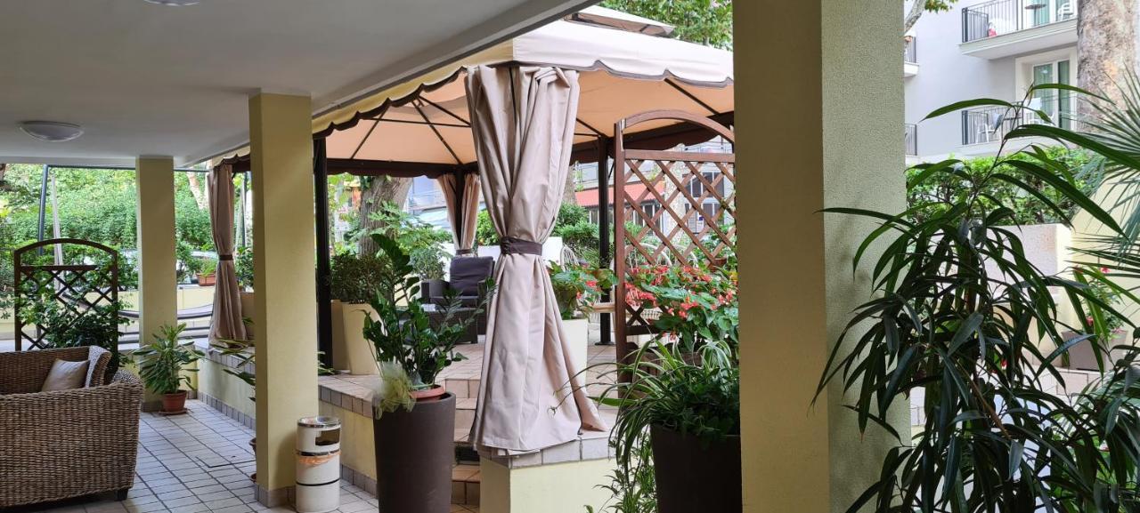 Hotel Beppe Rimini Kültér fotó