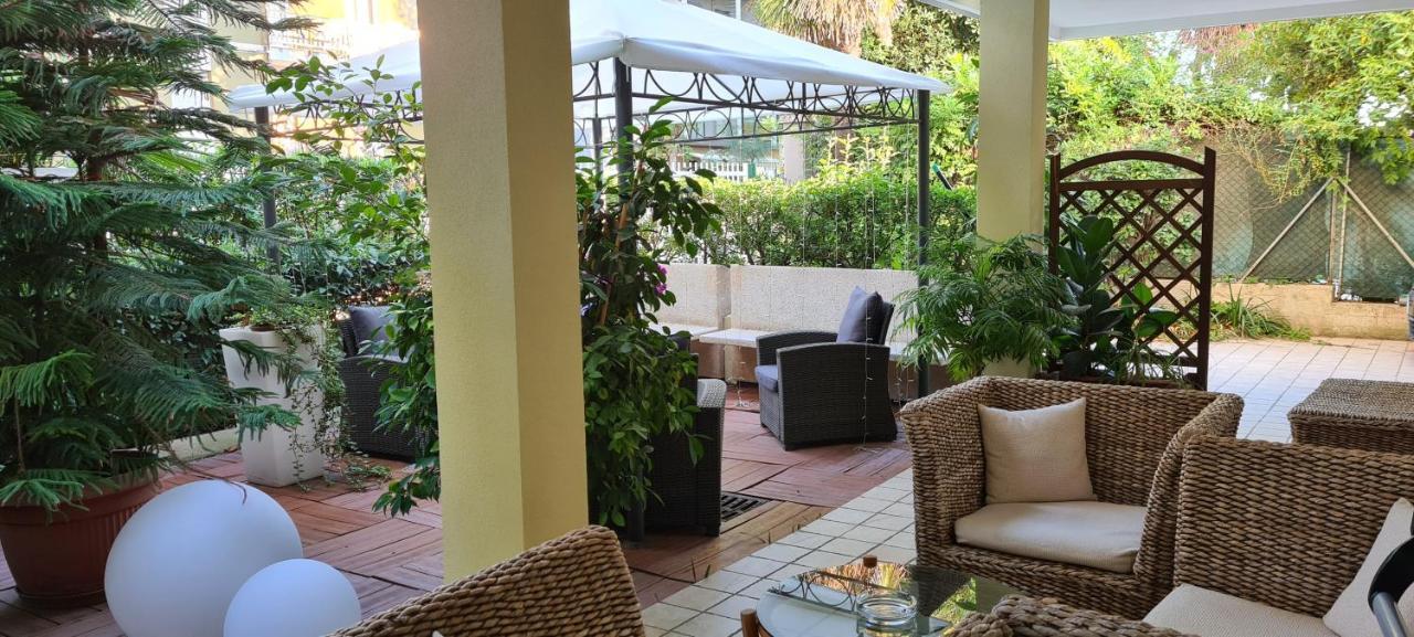 Hotel Beppe Rimini Kültér fotó