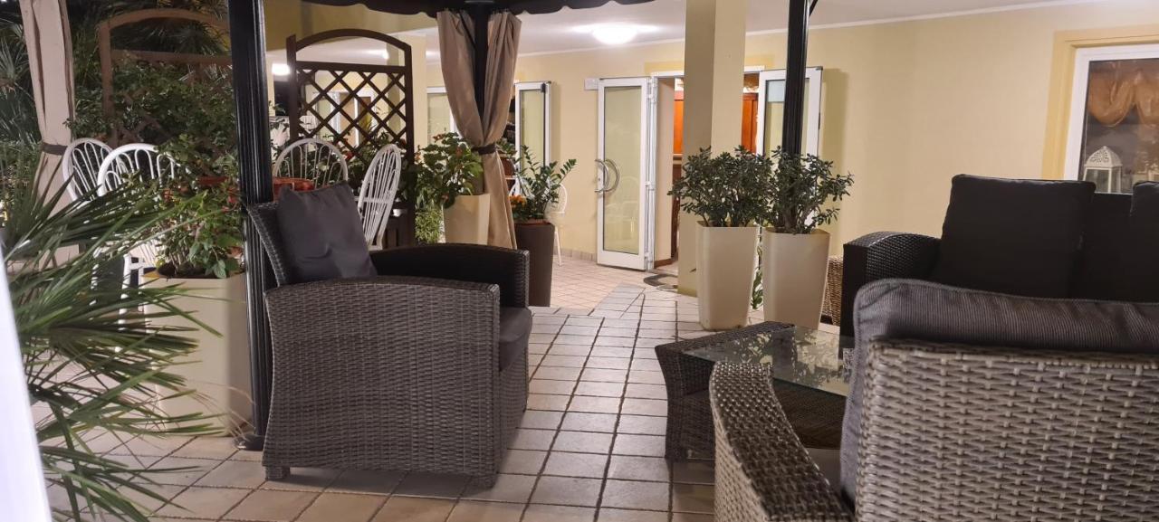 Hotel Beppe Rimini Kültér fotó