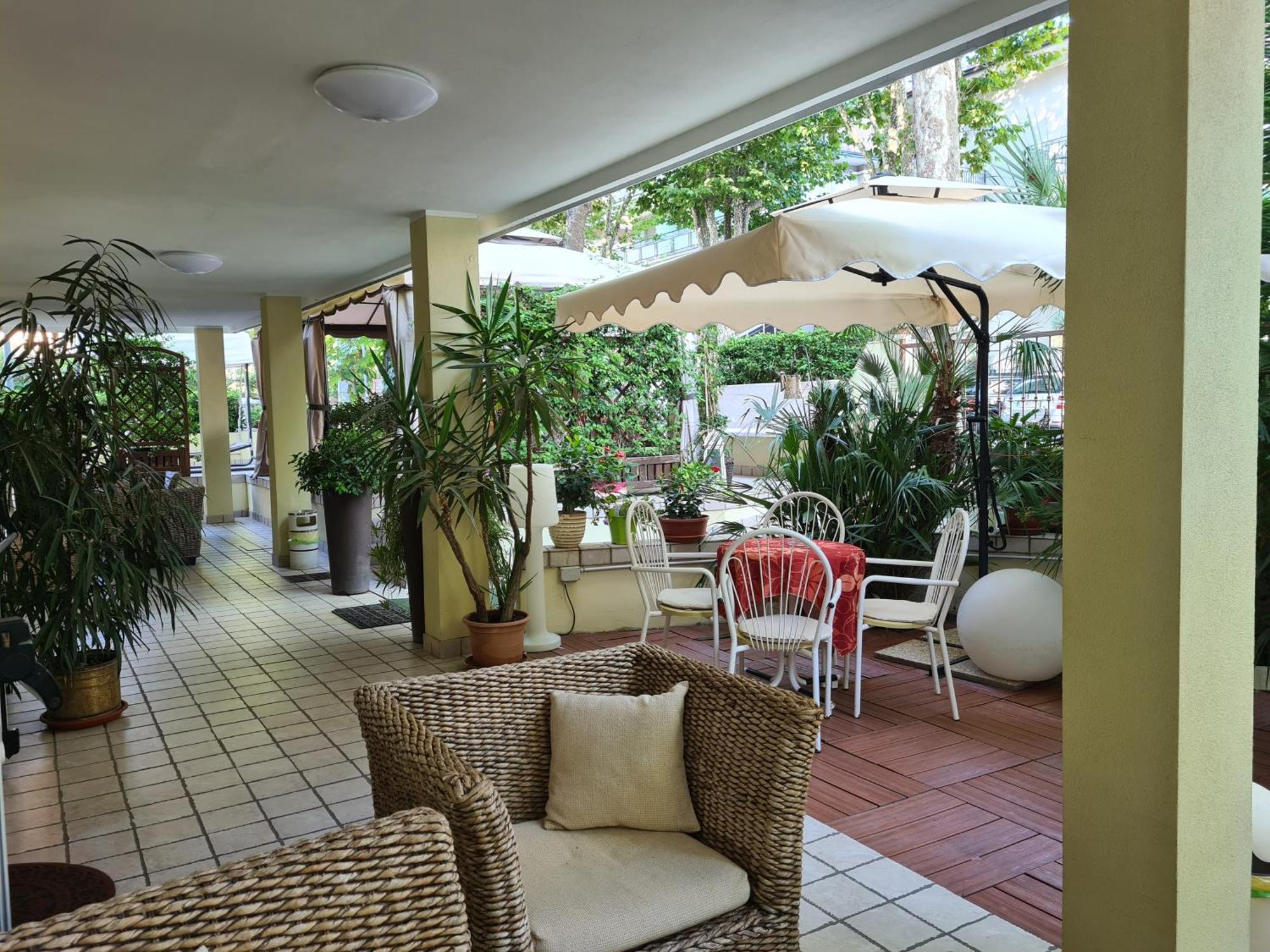 Hotel Beppe Rimini Kültér fotó