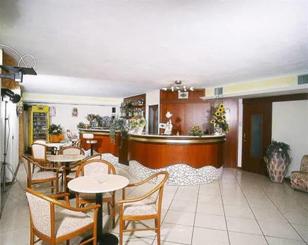Hotel Beppe Rimini Kültér fotó