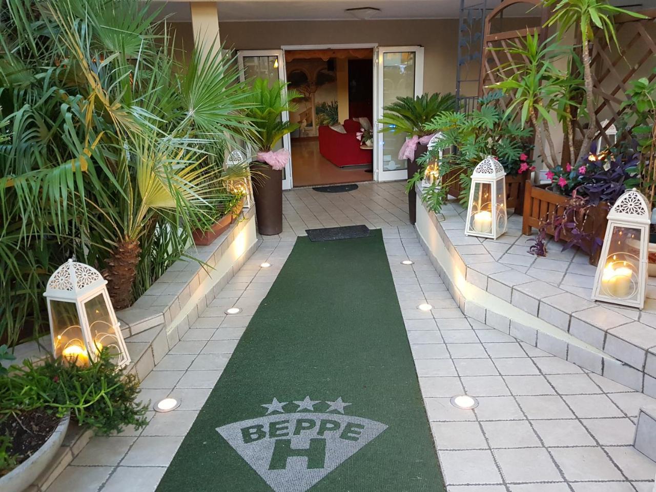 Hotel Beppe Rimini Kültér fotó