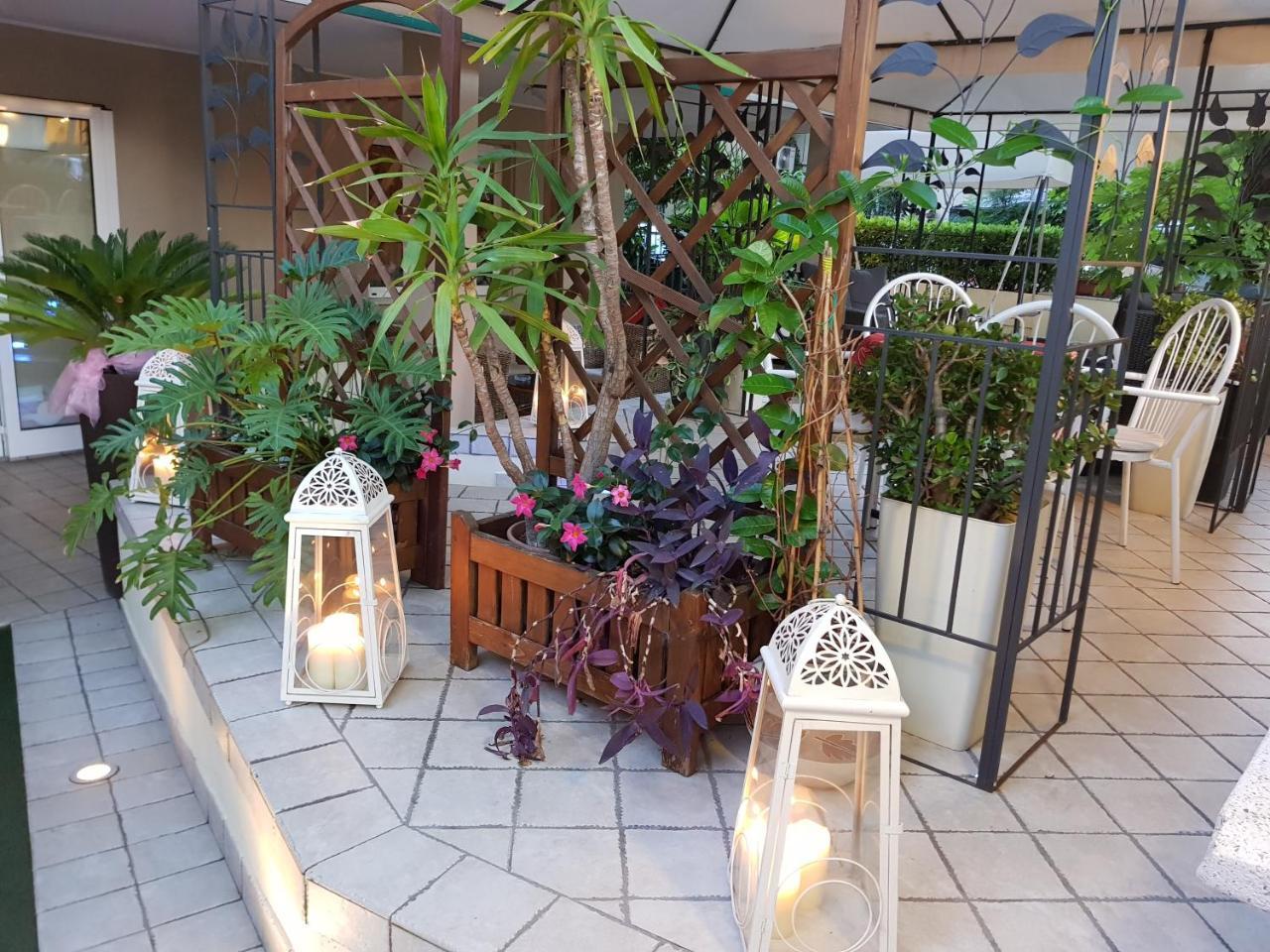 Hotel Beppe Rimini Kültér fotó